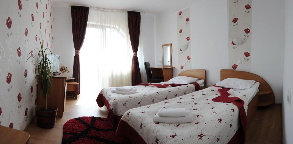 Pensiunea Moldova Piatra Neamt Exterior photo