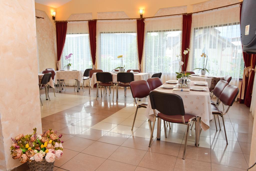 Pensiunea Moldova Piatra Neamt Exterior photo